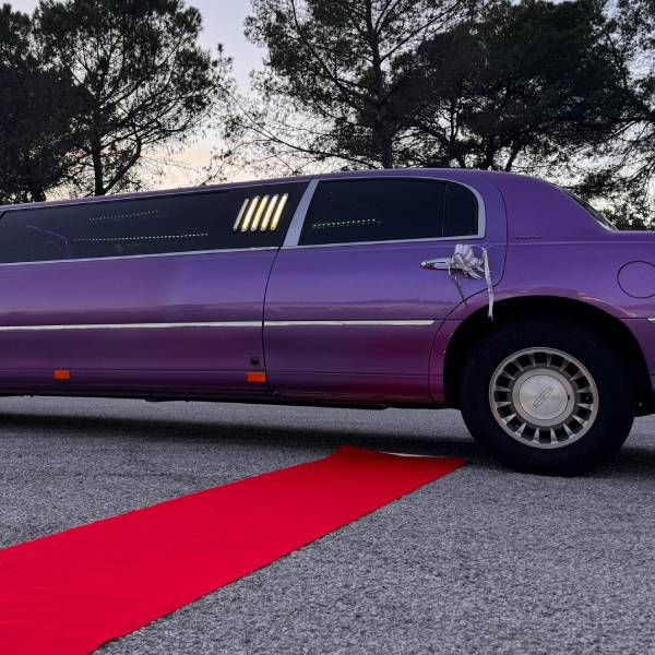 Red Carpet | Lincoln Lilac | Barcelona Limousine Rental Red Carpet | Lincoln Lilac | Barcelona Limousine Rental